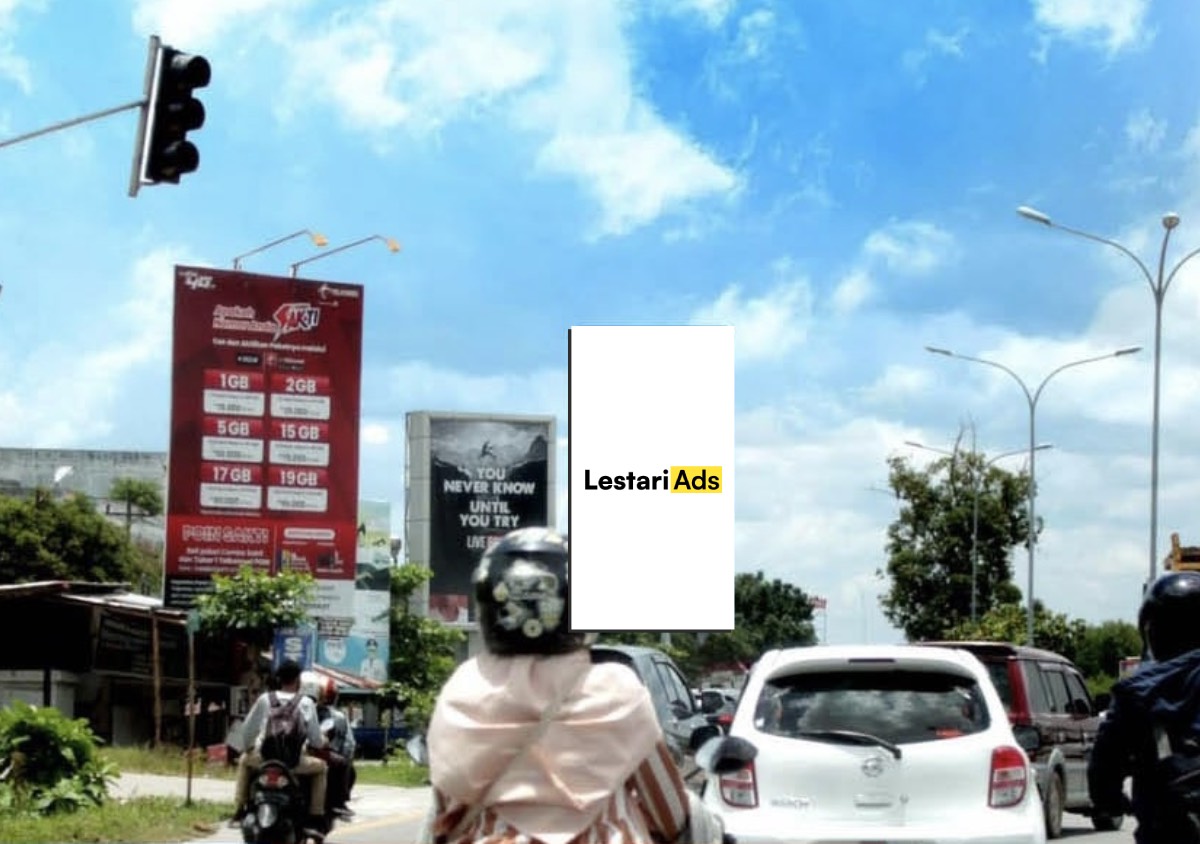 Billboard Ad Space Soekarno Hatta Street, Arifin Ahmad Junction, Marpoyan Damai District, Pekanbaru, Riau