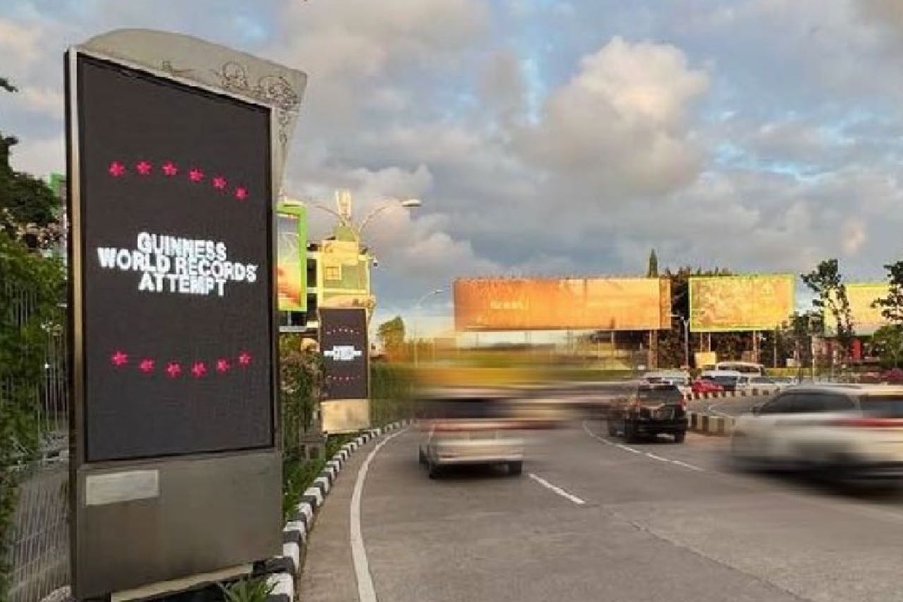 LED Airport Exit I Gusti Ngurah Rai, Bali